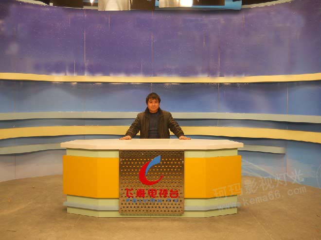 無(wú)錫堰橋小學(xué)演播室燈光工程