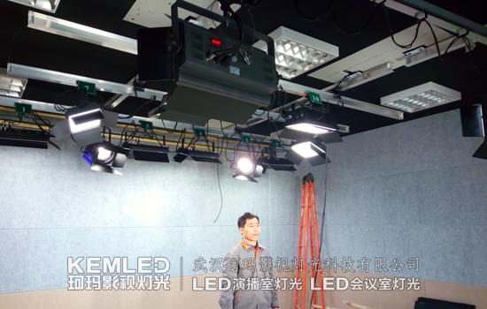 山東濟南中學(xué)演播室燈光施工圖